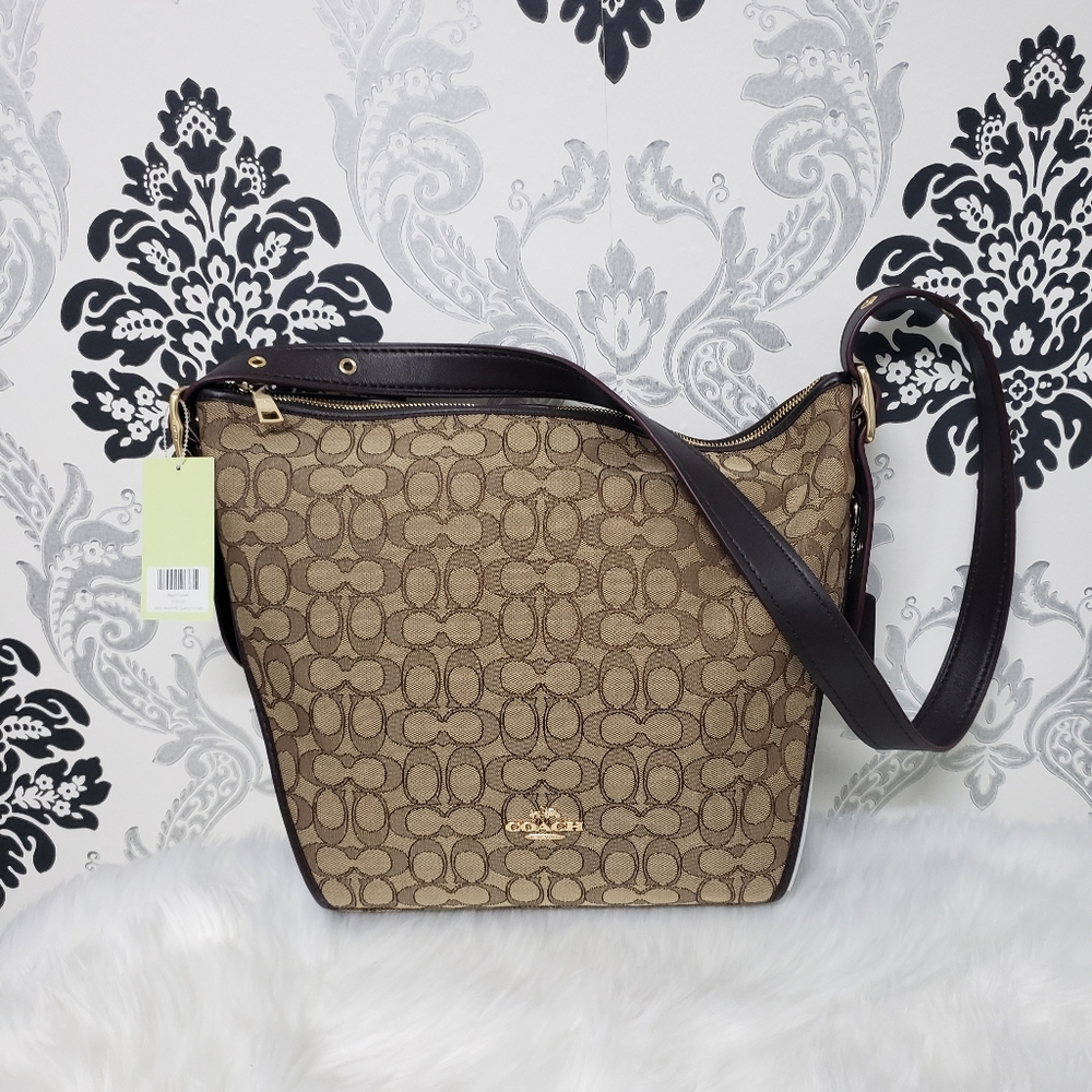 Coach Large Messeger Signature Bag